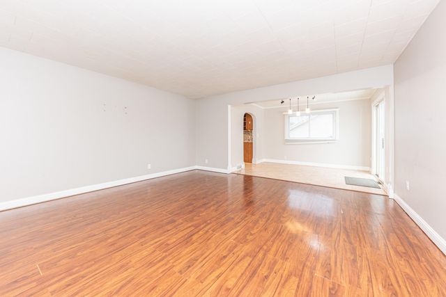 1005 S Wisner Street, Jackson City, MI 49203