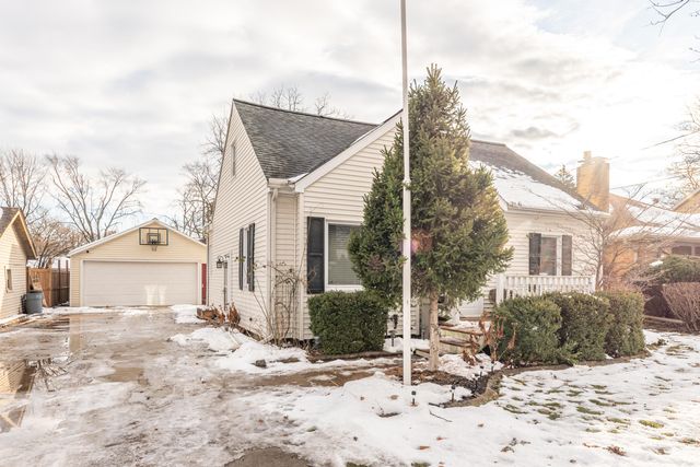 1005 S Wisner Street, Jackson City, MI 49203