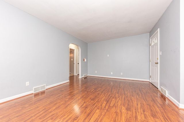 1005 S Wisner Street, Jackson City, MI 49203