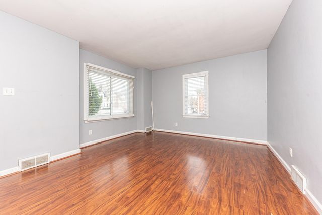 1005 S Wisner Street, Jackson City, MI 49203