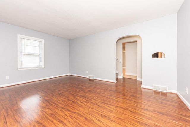 1005 S Wisner Street, Jackson City, MI 49203