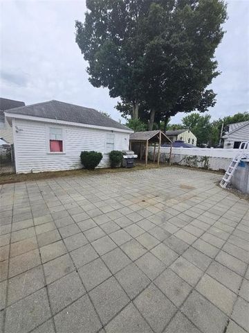 236 Lowell Avenue, Providence, RI 02909