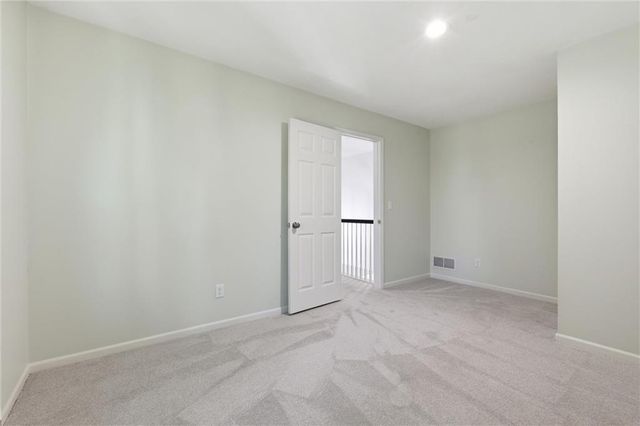 15716 W 138th Terrace, Olathe, KS 66062