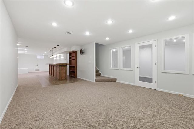 15716 W 138th Terrace, Olathe, KS 66062