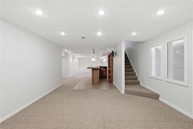 15716 W 138th Terrace, Olathe, KS 66062