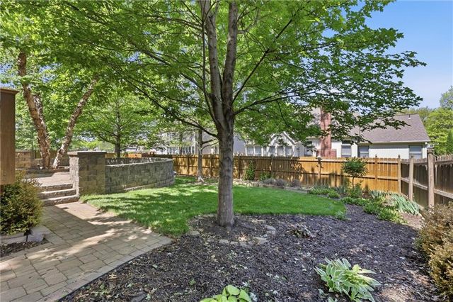 15716 W 138th Terrace, Olathe, KS 66062