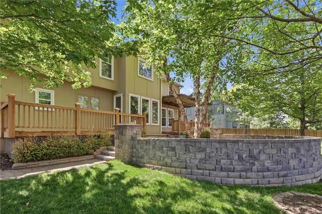 15716 W 138th Terrace, Olathe, KS 66062