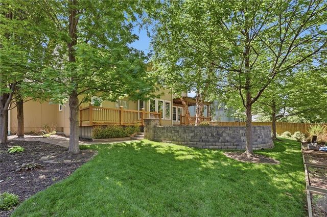 15716 W 138th Terrace, Olathe, KS 66062