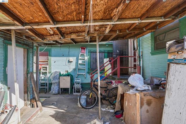 1473 82nd Ave, Oakland, CA 94621