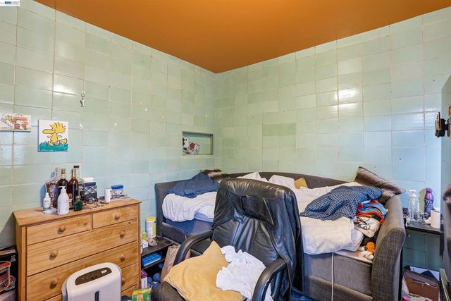 1473 82nd Ave, Oakland, CA 94621