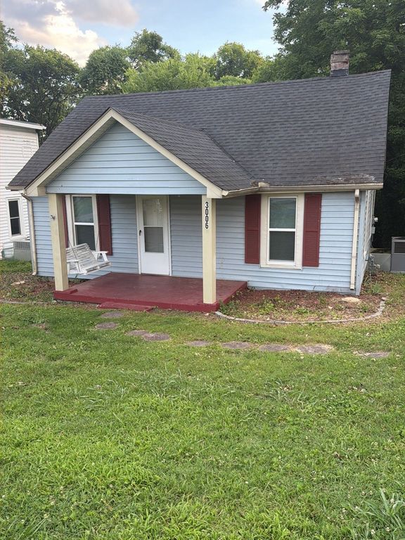 3006 Lakeshore Dr, Old Hickory, TN 37138