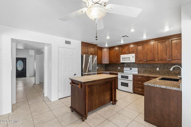 4721 E SANDRA Terrace, Phoenix, AZ 85032