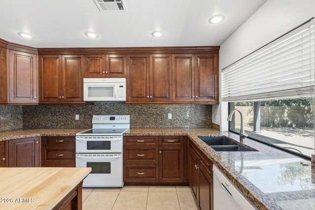 4721 E SANDRA Terrace, Phoenix, AZ 85032