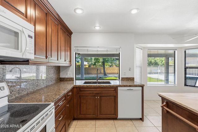 4721 E SANDRA Terrace, Phoenix, AZ 85032