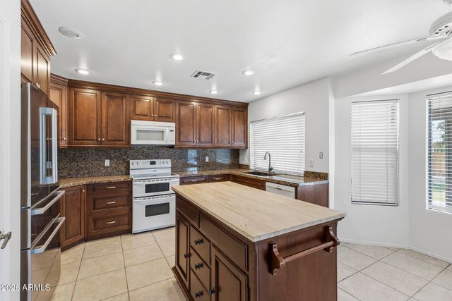 4721 E SANDRA Terrace, Phoenix, AZ 85032