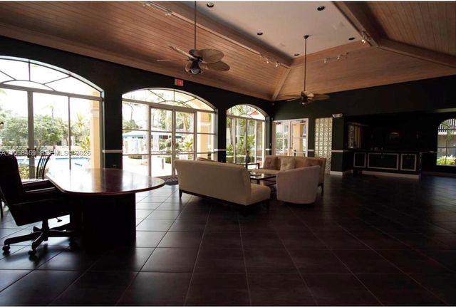 4201 Glenmoor Dr 4201, West Palm Beach, FL 33409