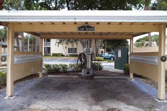 4201 Glenmoor Dr 4201, West Palm Beach, FL 33409