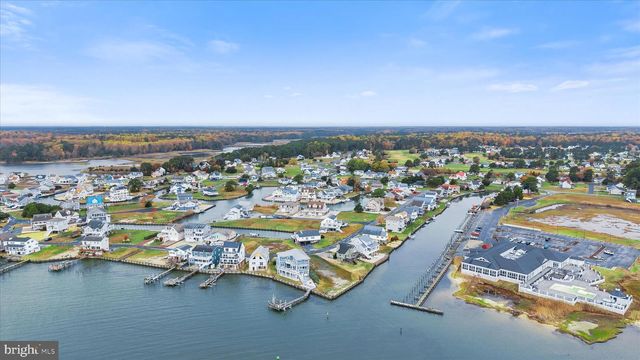 3336 BLACKBEARD RD, Greenbackville, VA 23356