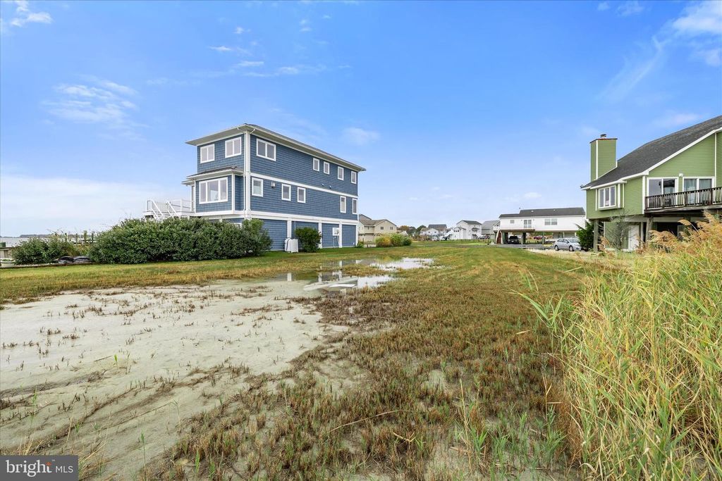 Image 21 of property listing at 3336 BLACKBEARD RD, Greenbackville, VA 23356