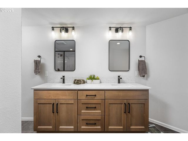 9940 Sw 153RD Ave, Beaverton, OR 97007