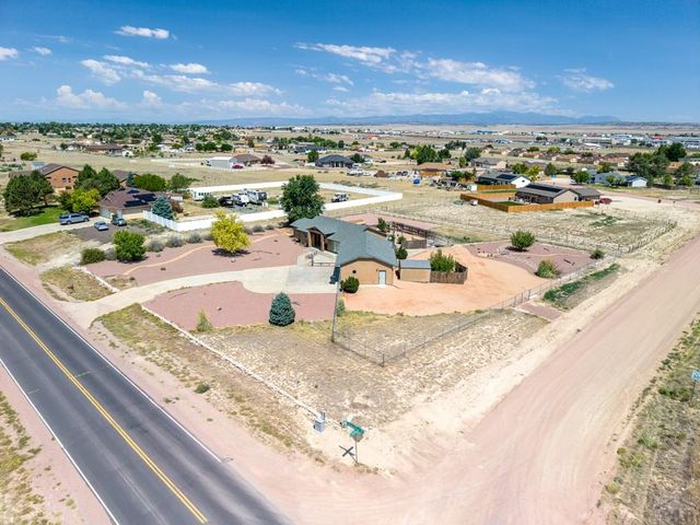 593 E Hahns Peak Ave, Pueblo West, CO 81007