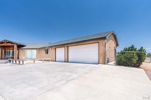 593 E Hahns Peak Ave, Pueblo West, CO 81007