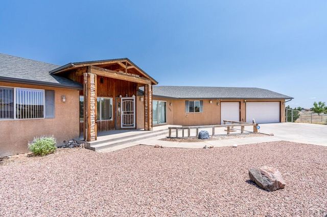 593 E Hahns Peak Ave, Pueblo West, CO 81007