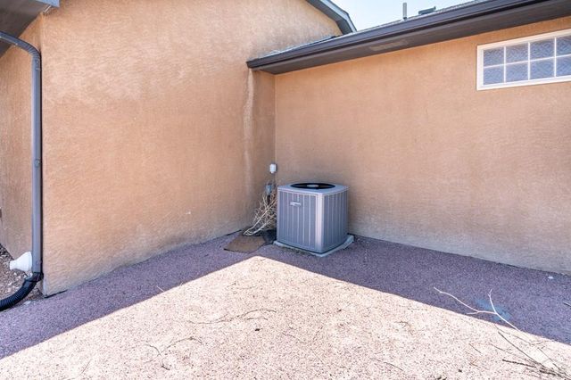 593 E Hahns Peak Ave, Pueblo West, CO 81007