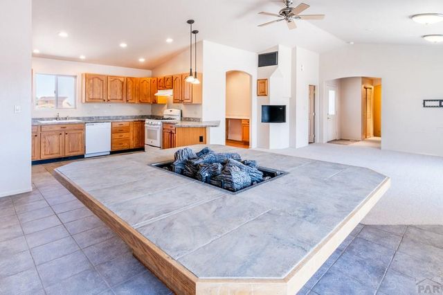 593 E Hahns Peak Ave, Pueblo West, CO 81007