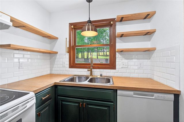 8 William Lane, Bella Vista, AR 72715