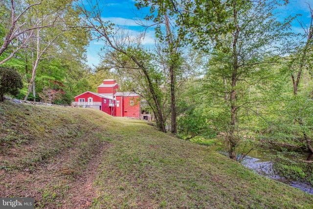 6908 ROXBURY MILL RD, Spotsylvania, VA 22551