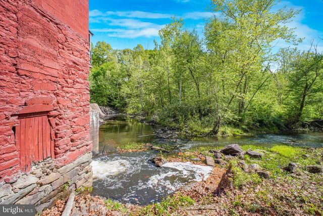 6908 ROXBURY MILL RD, Spotsylvania, VA 22551