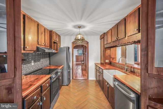 6908 ROXBURY MILL RD, Spotsylvania, VA 22551