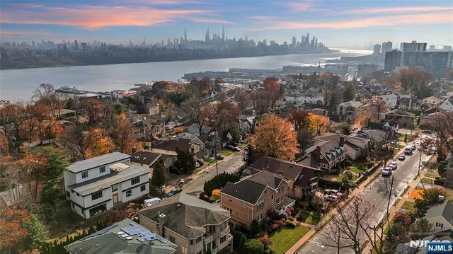 534 Brandon Place, Cliffside Park, NJ 07010