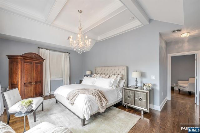 534 Brandon Place, Cliffside Park, NJ 07010