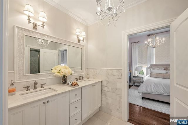 534 Brandon Place, Cliffside Park, NJ 07010