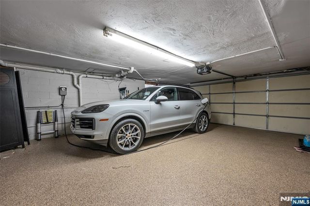 534 Brandon Place, Cliffside Park, NJ 07010