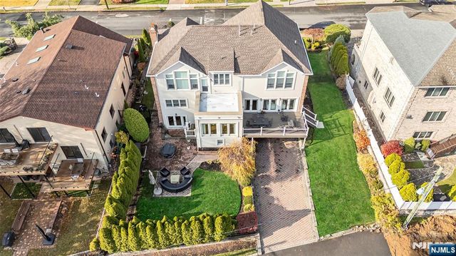 534 Brandon Place, Cliffside Park, NJ 07010