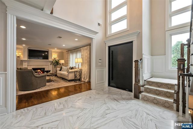 534 Brandon Place, Cliffside Park, NJ 07010