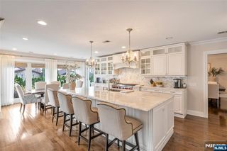 534 Brandon Place, Cliffside Park, NJ 07010