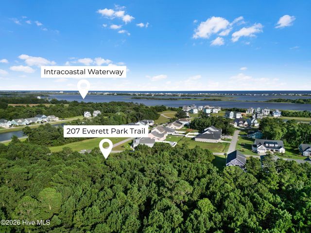 207 Everett Park Trail, Holly Ridge, NC 28445