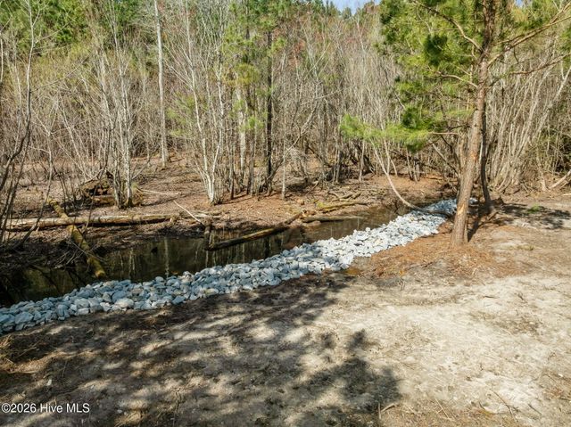 207 Everett Park Trail, Holly Ridge, NC 28445