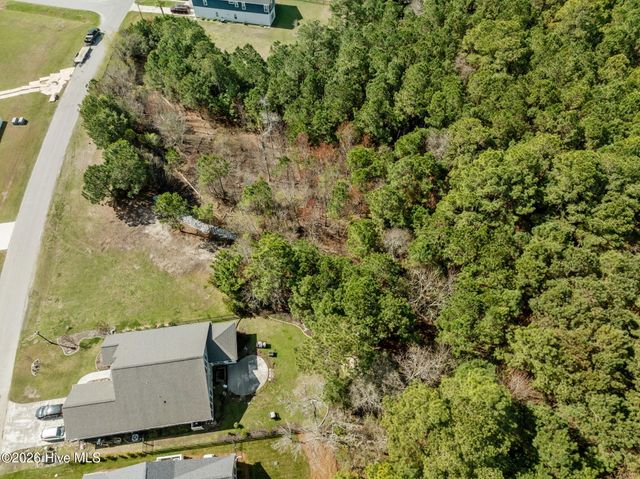 207 Everett Park Trail, Holly Ridge, NC 28445