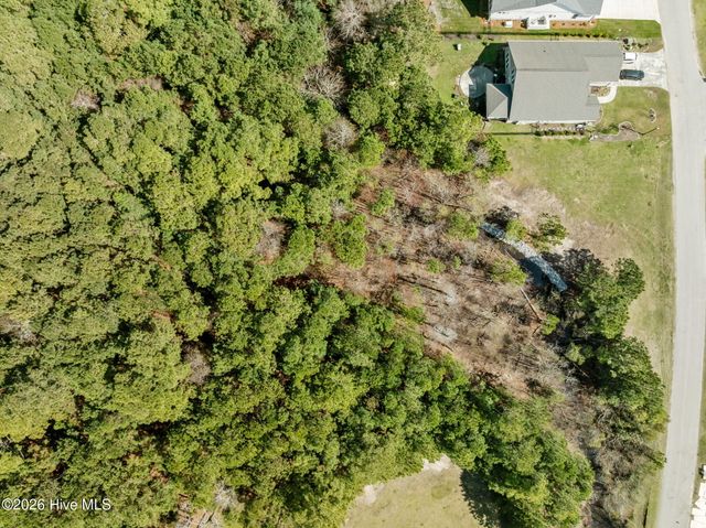 207 Everett Park Trail, Holly Ridge, NC 28445