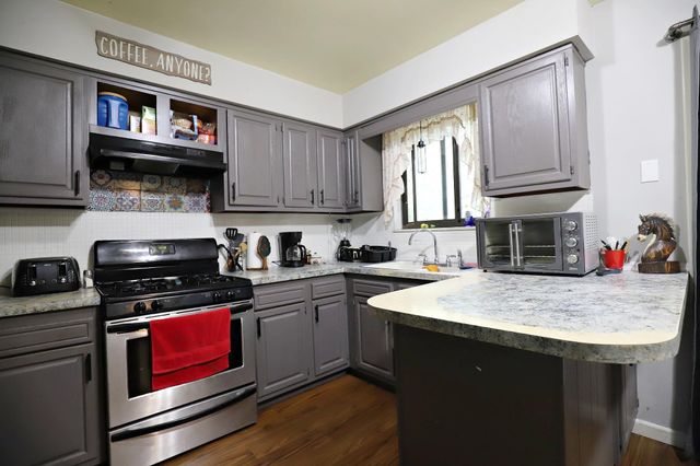 12083 N Seymour Road, Montrose, MI 48457