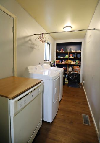 12083 N Seymour Road, Montrose, MI 48457