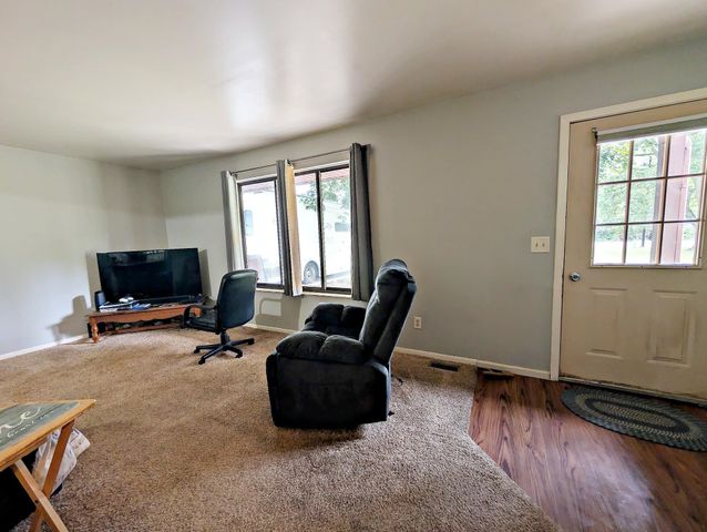 12083 N Seymour Road, Montrose, MI 48457
