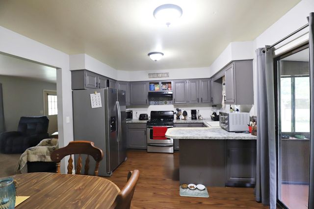 12083 N Seymour Road, Montrose, MI 48457