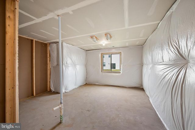 360 ECLIPSE ST, Charles Town, WV 25414