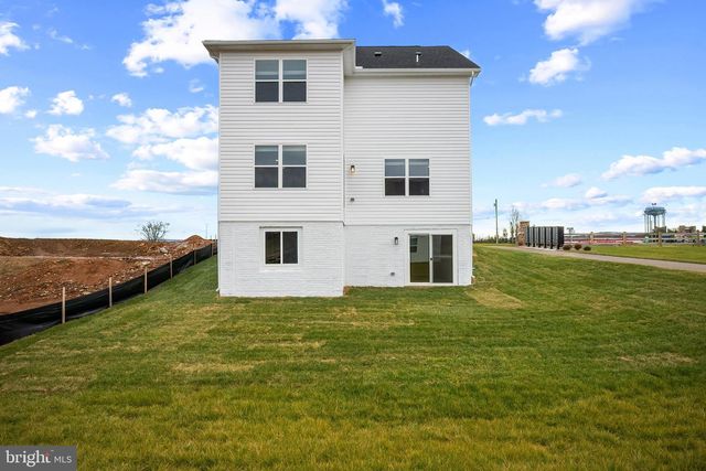 360 ECLIPSE ST, Charles Town, WV 25414